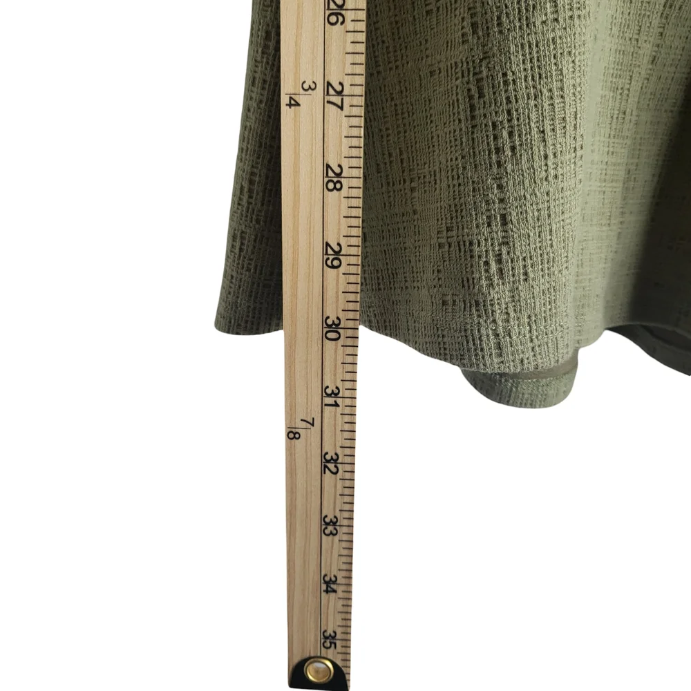 Green Short Sleeve Dress with Bow Back - Picture 7 of 8